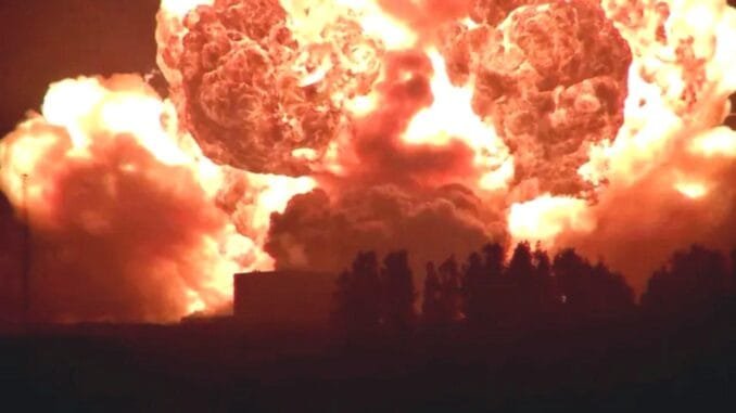 Could Blue Origin's Rocket Explosion Threaten NASA's Moon Base Plans? - Digital Media Engineering
